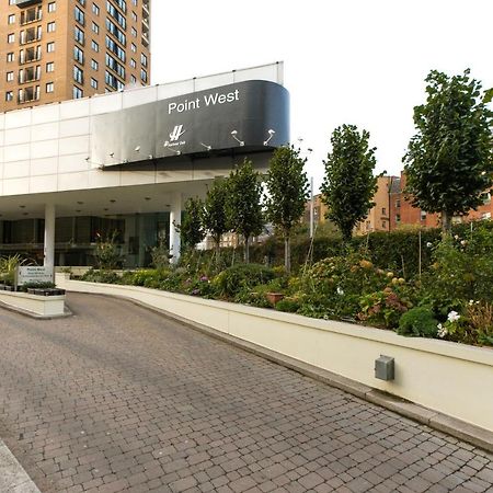 Point West Apartments Londra Esterno foto