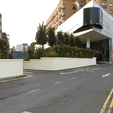 Point West Apartments Londra Esterno foto