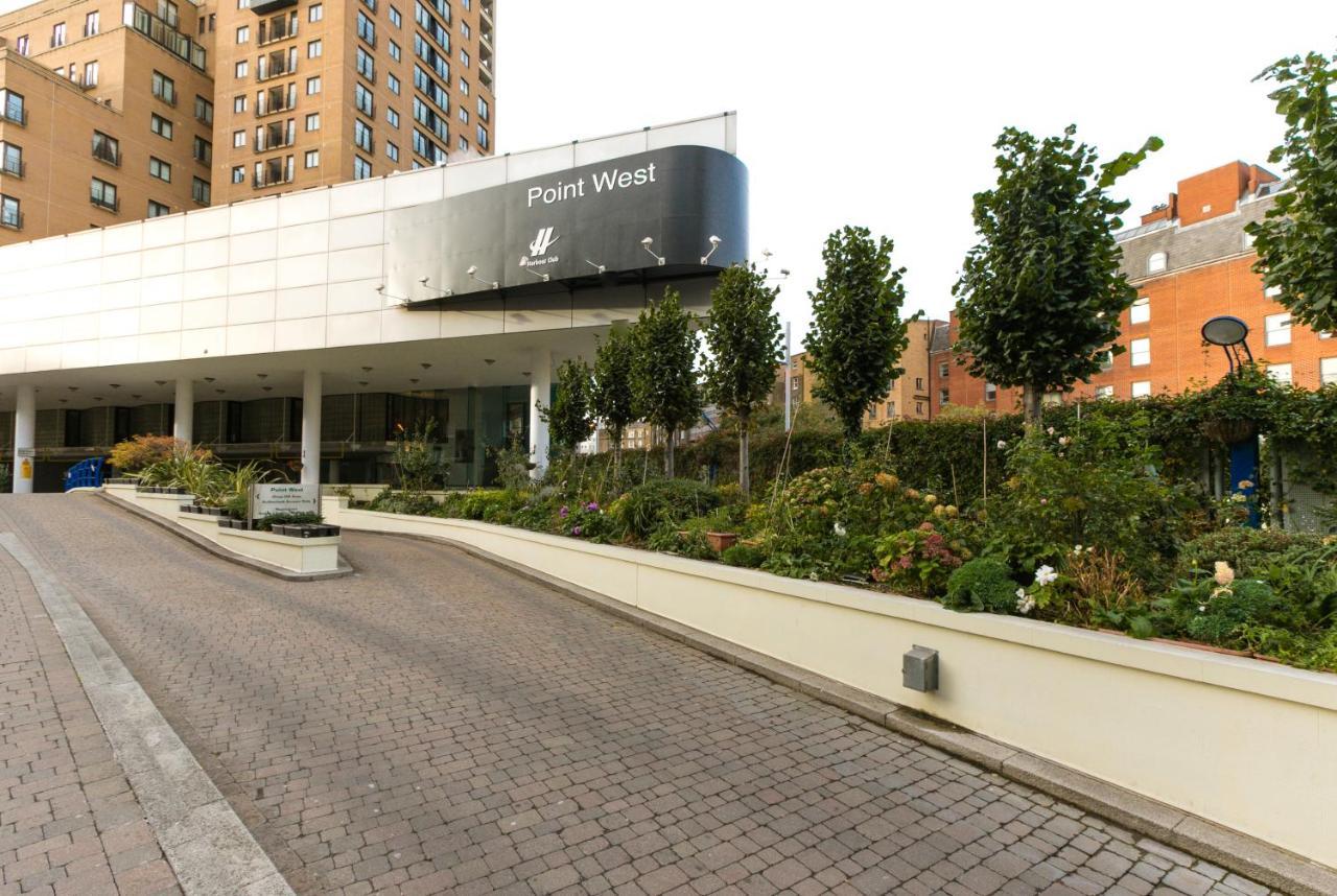 Point West Apartments Londra Esterno foto