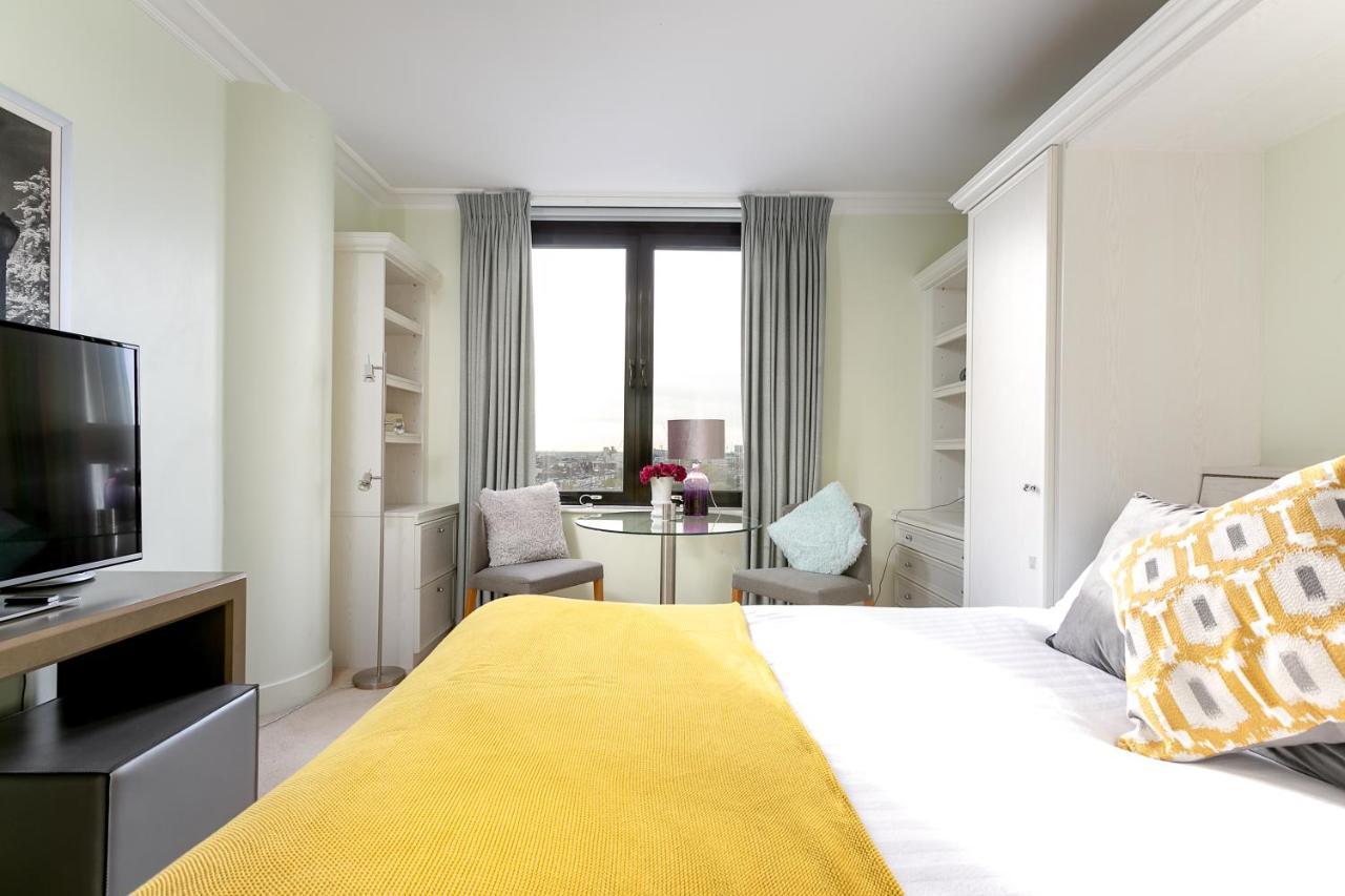Point West Apartments Londra Esterno foto