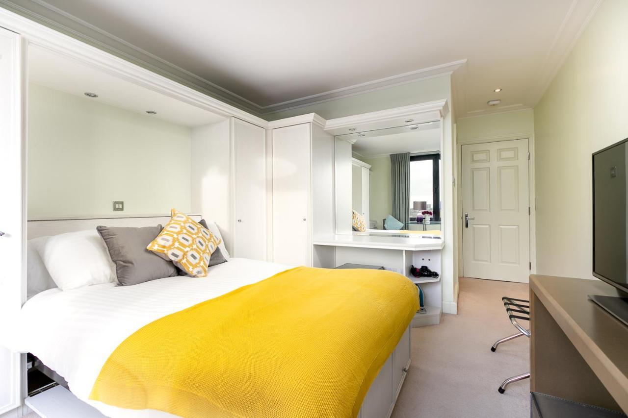 Point West Apartments Londra Esterno foto
