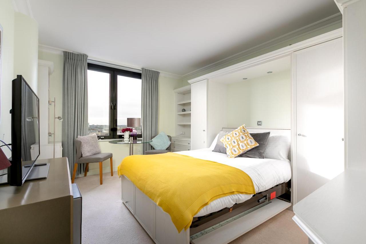 Point West Apartments Londra Esterno foto
